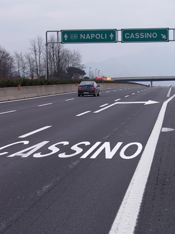  Sjezd z dálnice směrem na Cassino 