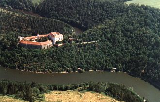  Hrad B�tov u Vranovsk� p�ehrady 