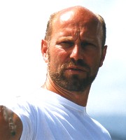  Dan Vyhnal�k 