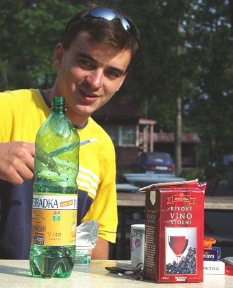  Martin Chvojka a jeho bohat� sn�dan� 