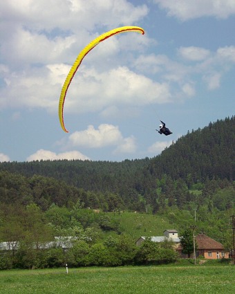  Tonda Pallas is landing 